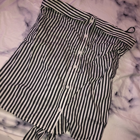 Forever 21 Tops - Stripped strapless blouse